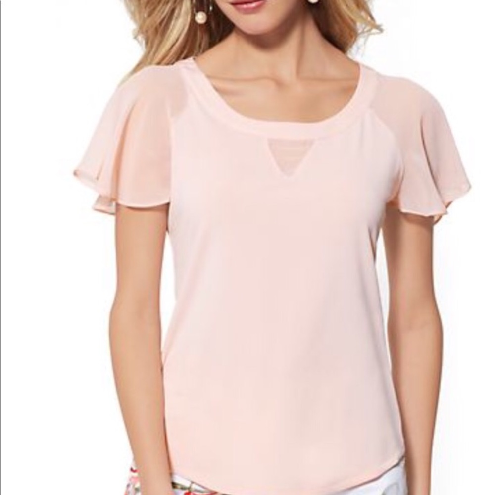 Flutter-Sleeve Top